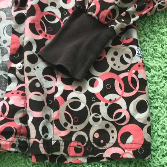 Brown pattern long sleeve scrub top - Picture 2 of 2